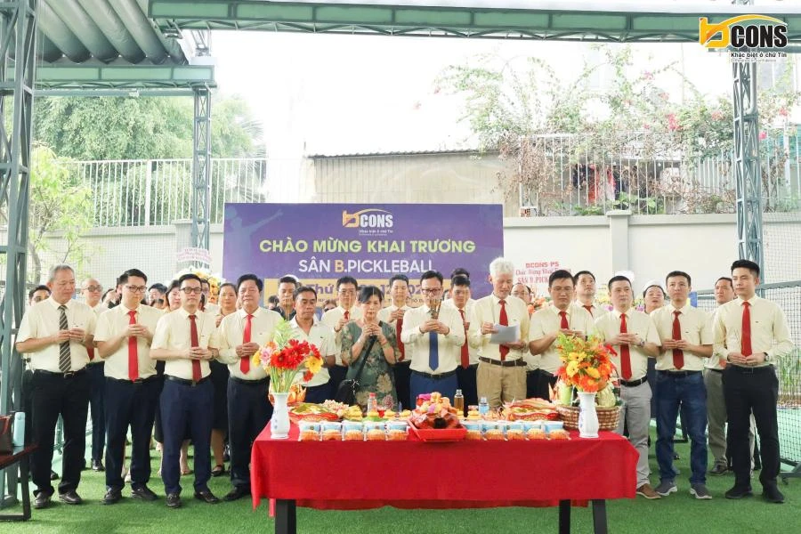 Lãnh đạo Bcons làm lễ khai trương sân Pickleball
